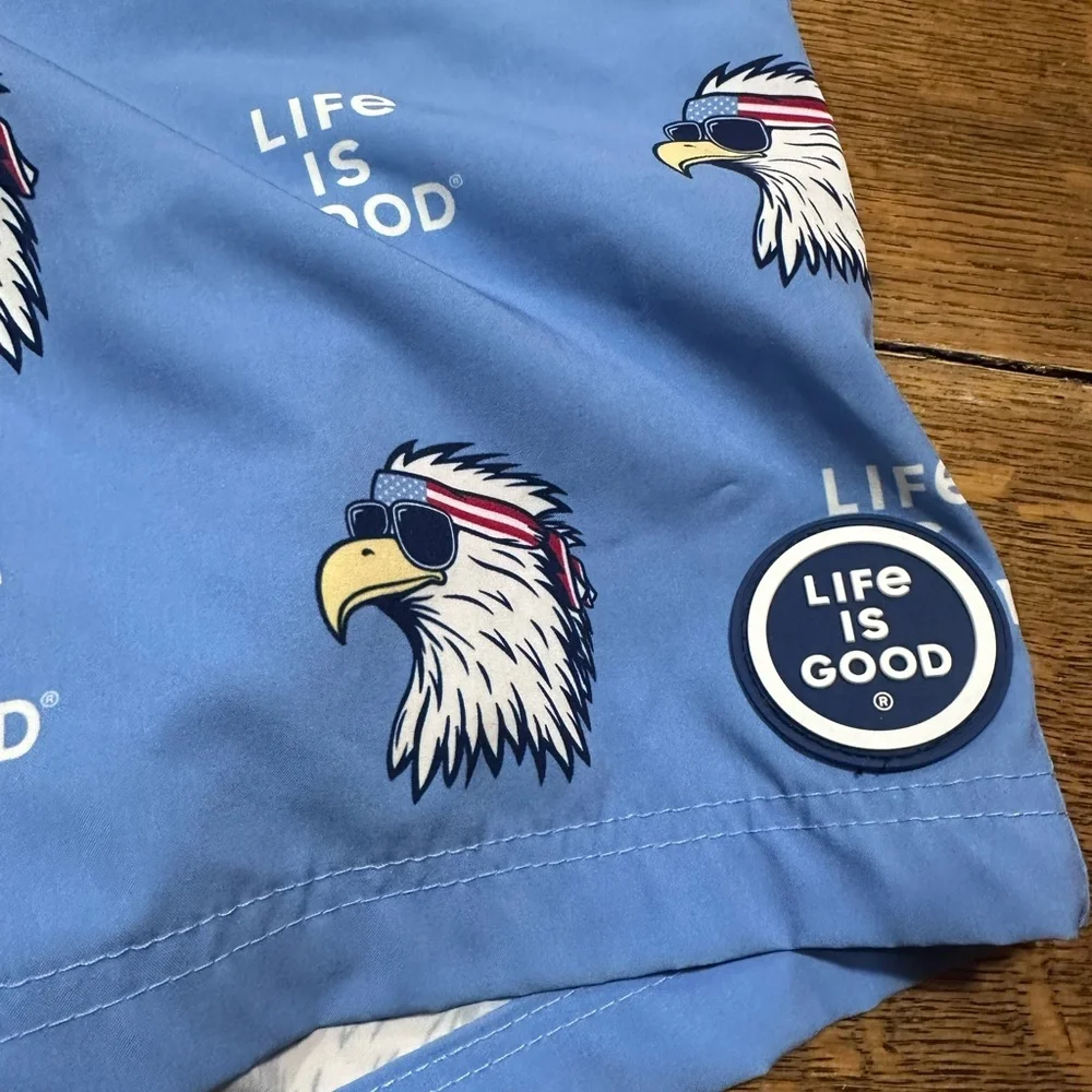 Life Is Good‎ men’s sz medium American Eagle swim trunks(P)